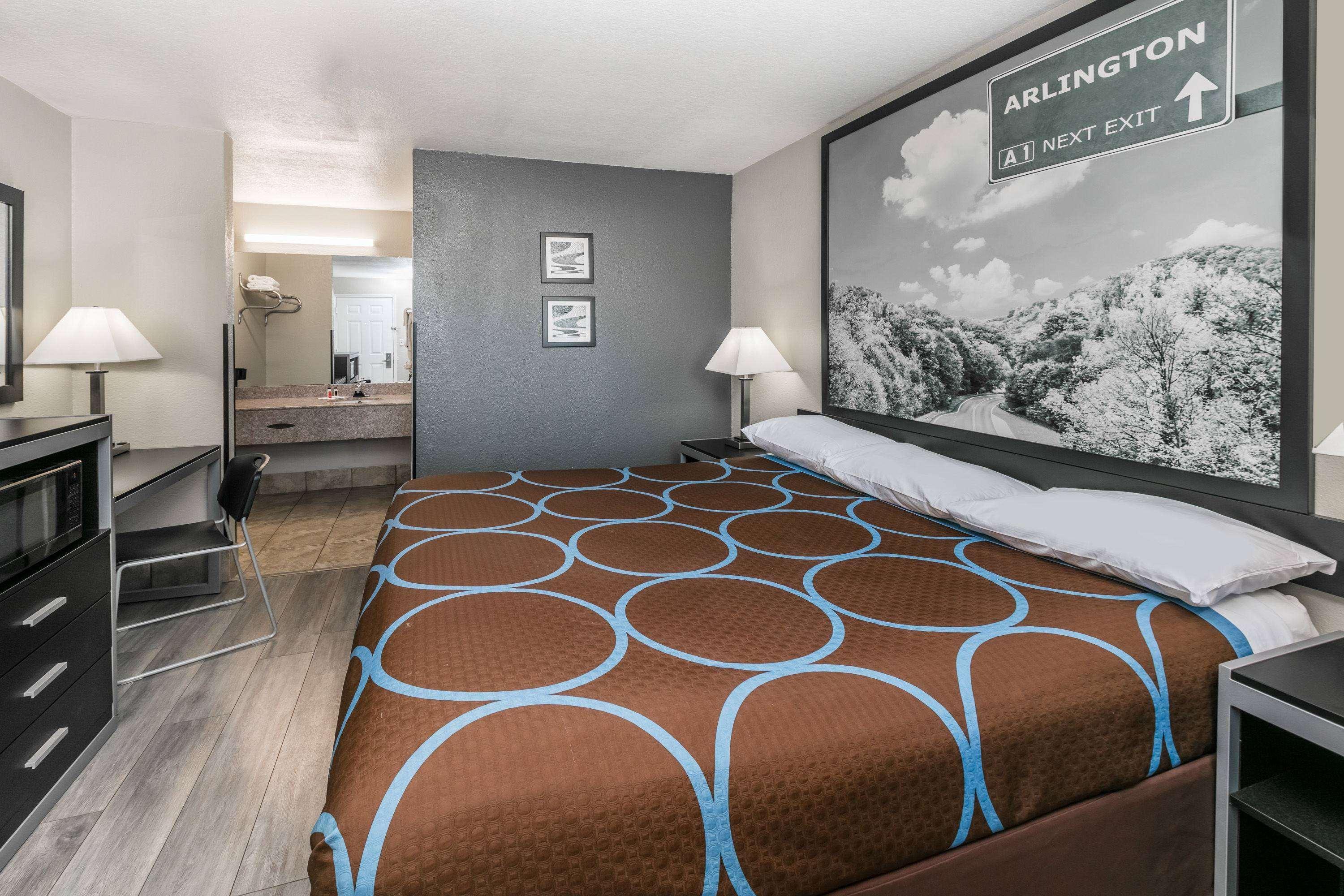 Super 8 By Wyndham Arlington Near At&T Stadium Екстериор снимка