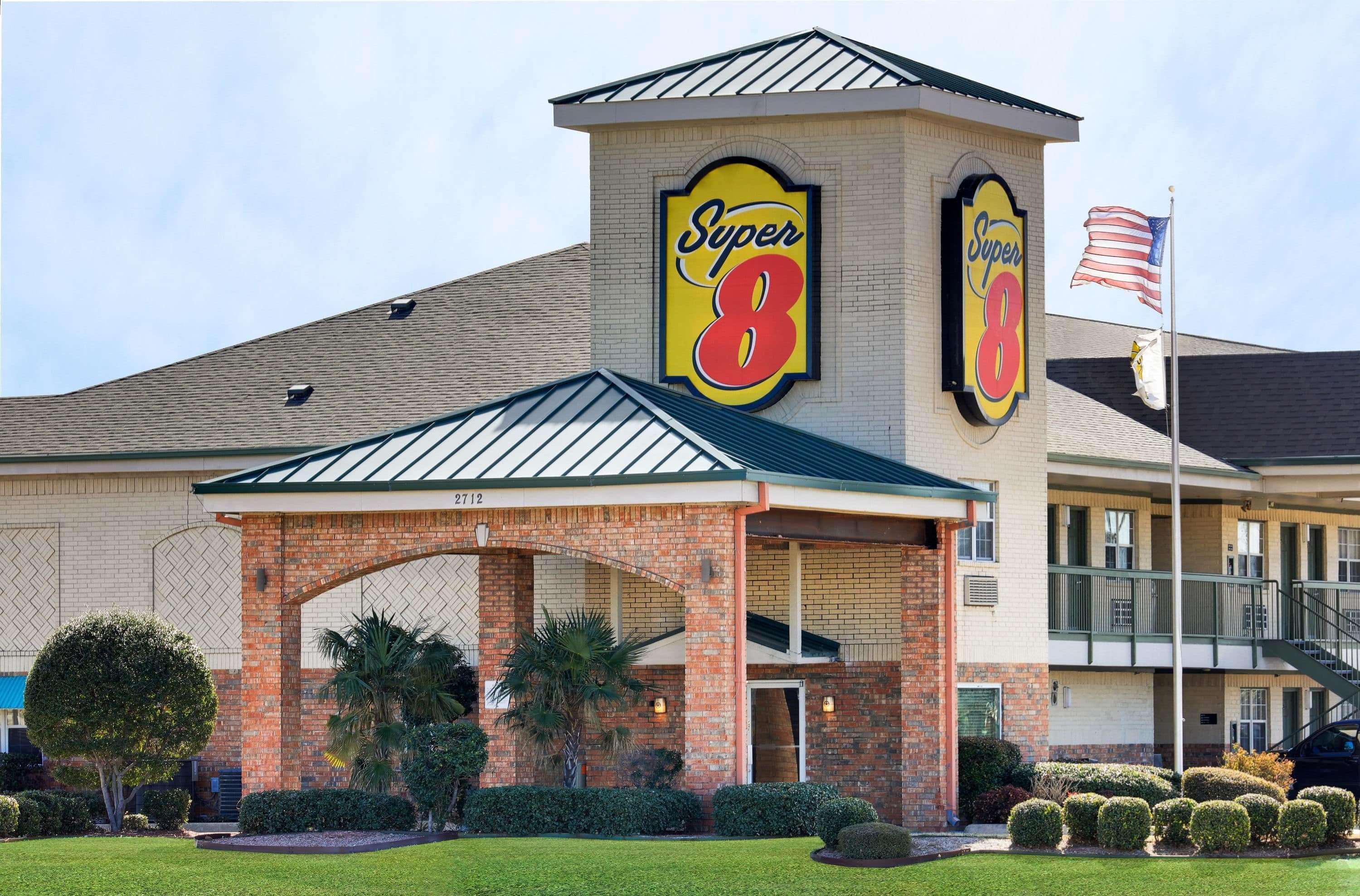 Super 8 By Wyndham Arlington Near At&T Stadium Екстериор снимка