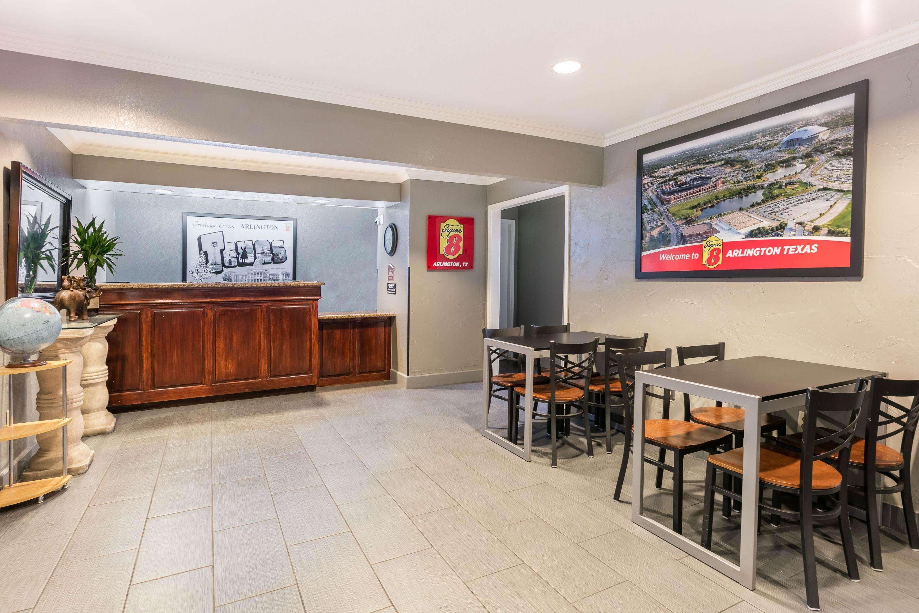 Super 8 By Wyndham Arlington Near At&T Stadium Екстериор снимка