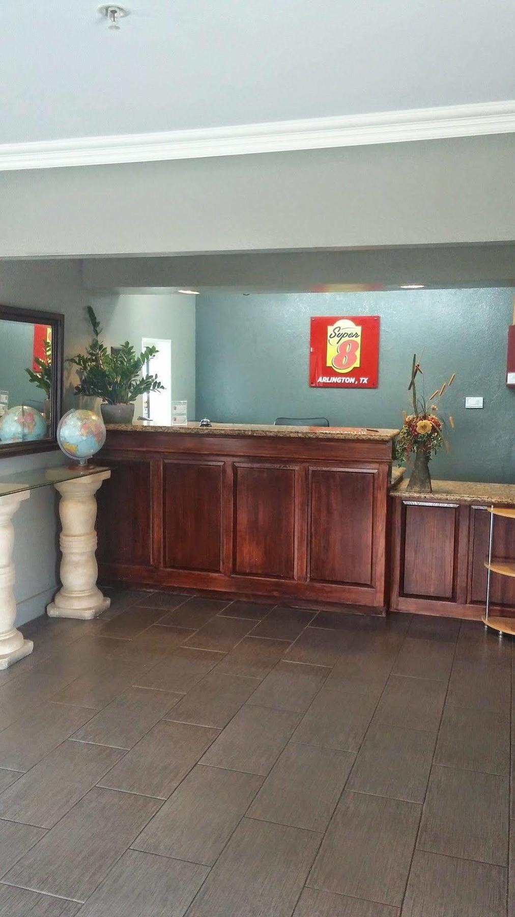 Super 8 By Wyndham Arlington Near At&T Stadium Екстериор снимка