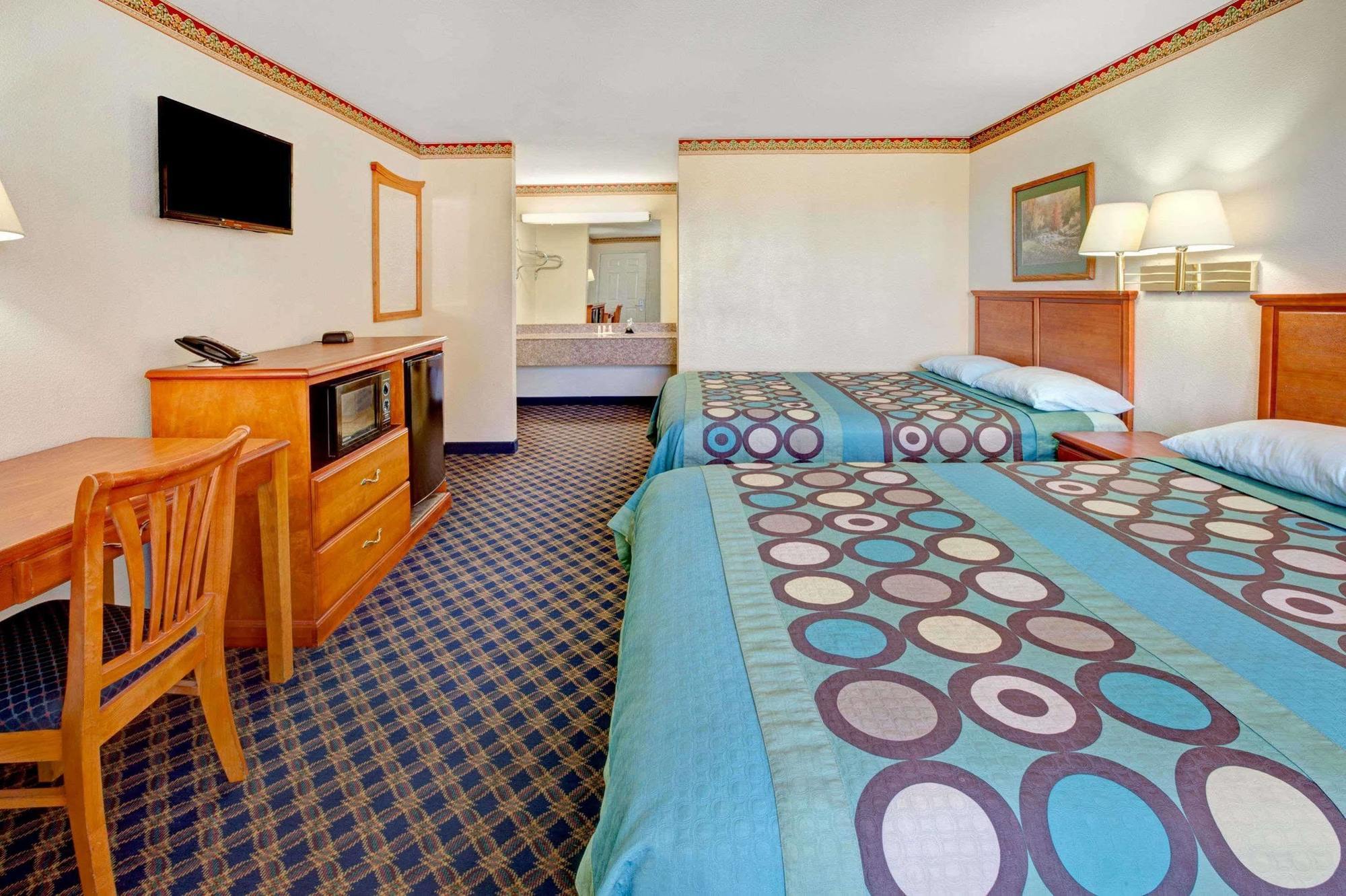 Super 8 By Wyndham Arlington Near At&T Stadium Екстериор снимка